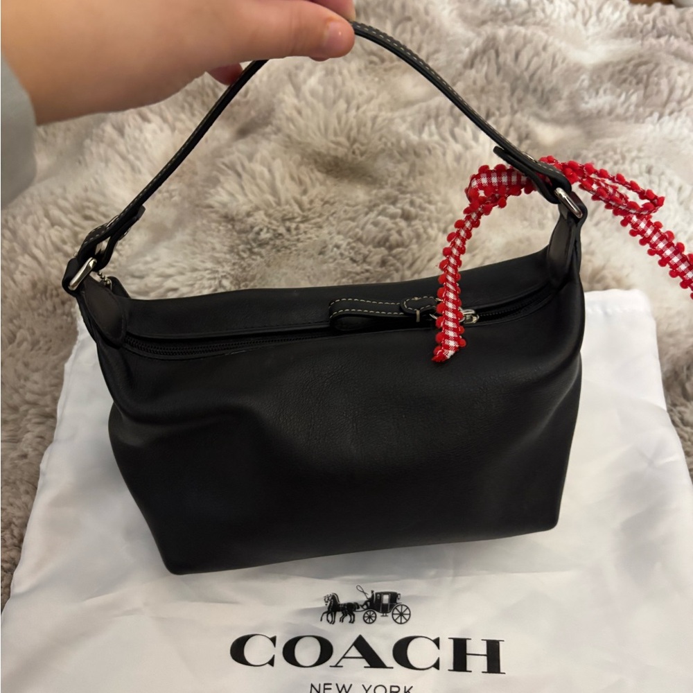 Coach Black Leather Women's Bag - Picture 3 of 3